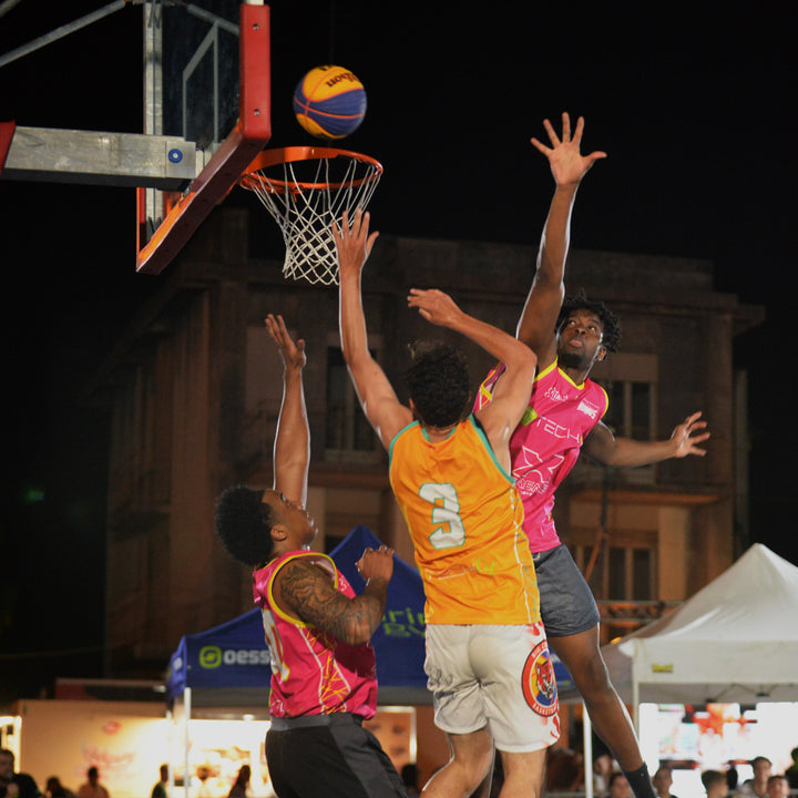 Show finali di Basket Torneo Under Maschile Sabato 21.00 - 22.30